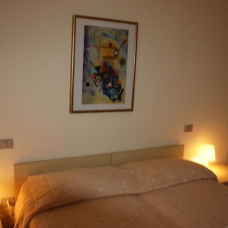 Hotel La Pineta Arborea Bagian luar foto