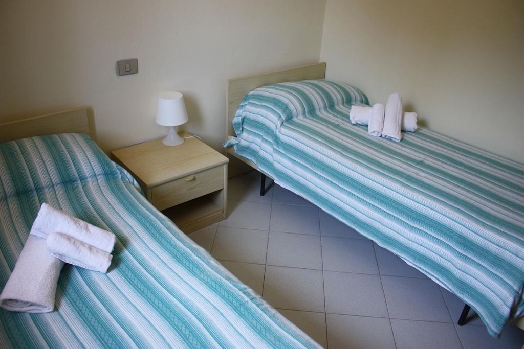 Hotel La Pineta Arborea Bagian luar foto