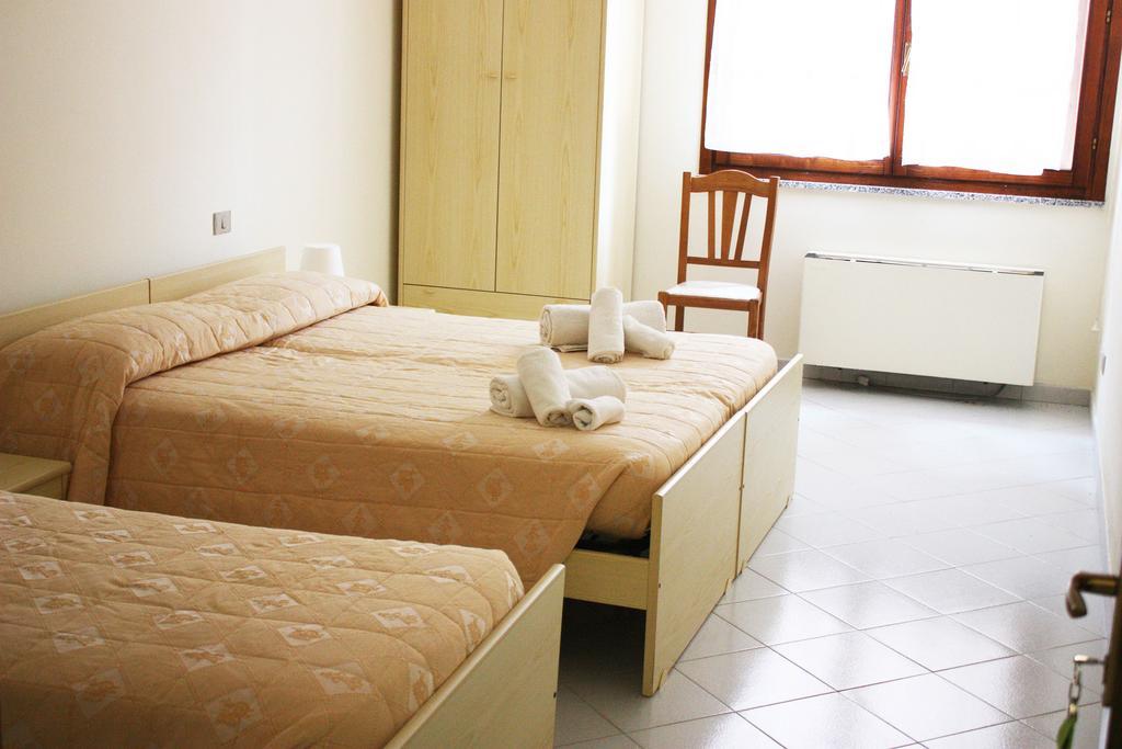 Hotel La Pineta Arborea Bagian luar foto