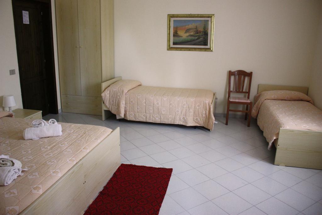 Hotel La Pineta Arborea Bagian luar foto