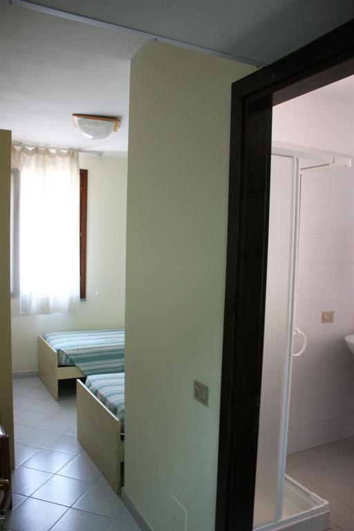 Hotel La Pineta Arborea Bagian luar foto